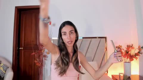 Nina online show from 01-20-25, 03:07