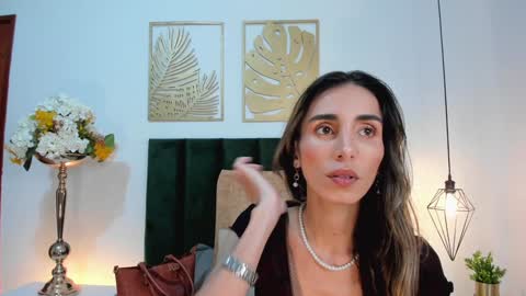 Nina online show from 01-23-25, 06:14