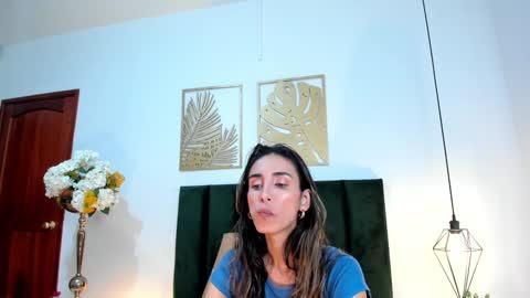 Nina online show from 02-08-25, 06:01