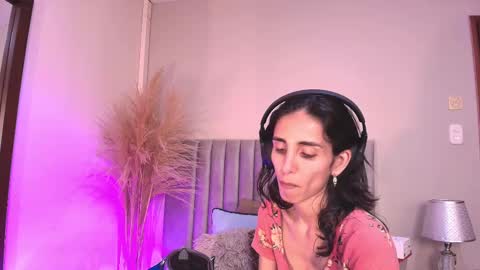 Nina online show from 09-08-25, 06:18