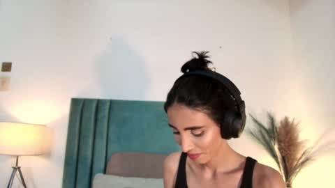 Nina online show from 09-23-25, 06:33