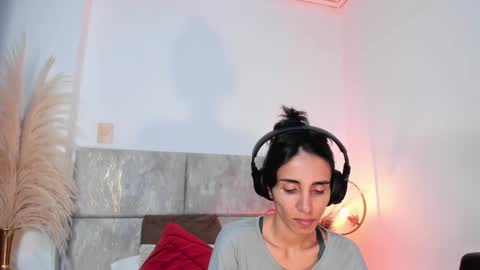 Nina online show from 10-02-25, 06:26