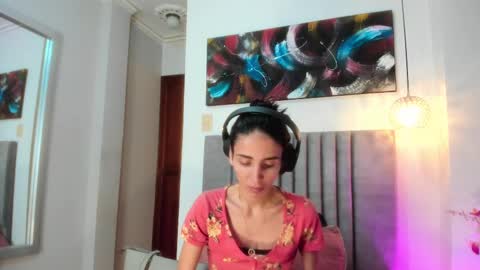 Nina online show from 10-05-25, 02:26