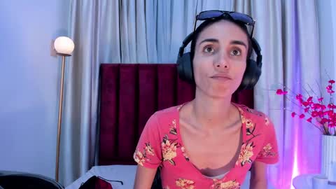 Nina online show from 10-09-25, 06:39