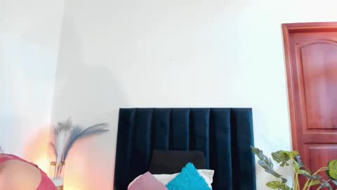 Nina online show from 10-15-25, 06:41