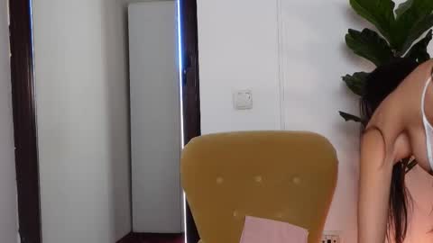 NinaCrystal online show from 11-24-25, 08:47