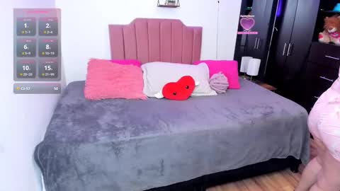 Snapshot of ninacurves chatting on 03-14-26, 07:30 Nina online show from 03-14-26, 07:30