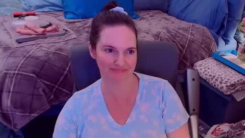 Snapshot of ninajaymes chatting on 09-10-25, 10:10 Nina Jaymes online show from 09-10-25, 10:10