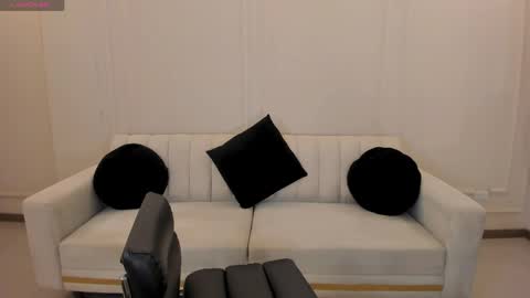 Snapshot of ninamichelle_ chatting on 05-26-26, 04:58 Nina online show from 05-26-26, 04:58