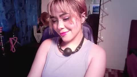 Snapshot of ninamon206063 chatting on 10-01-25, 04:24 NIina Mon online show from 10-01-25, 04:24