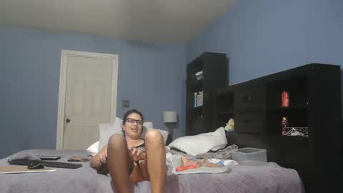 Snapshot of ninas1974 chatting on 12-30-24, 02:31 Ninaru online show from 12-30-24, 02:31