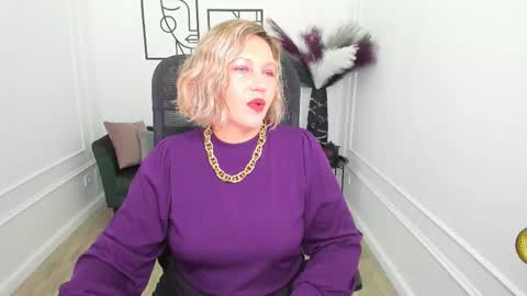 ninastarle online show from 11-05-25, 04:45