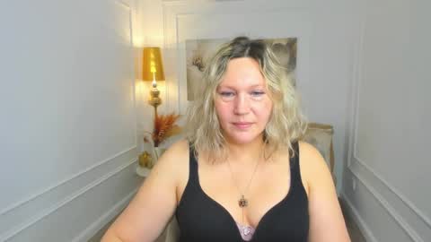 Snapshot of ninastarle chatting on 05-03-26, 04:40 ninastarle online show from 05-03-26, 04:40