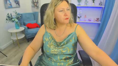 Snapshot of ninastarle chatting on 05-13-26, 11:29 ninastarle online show from 05-13-26, 11:29