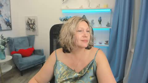Snapshot of ninastarle chatting on 06-05-26, 12:00 ninastarle online show from 06-05-26, 12:00