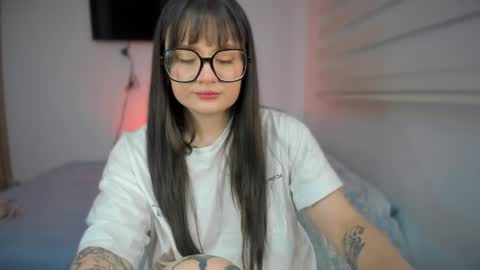 Snapshot of ninavolkov chatting on 03-24-26, 11:43 ninavolkov online show from 03-24-26, 11:43