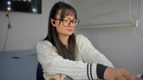 Snapshot of ninavolkov chatting on 03-27-26, 12:16 ninavolkov online show from 03-27-26, 12:16