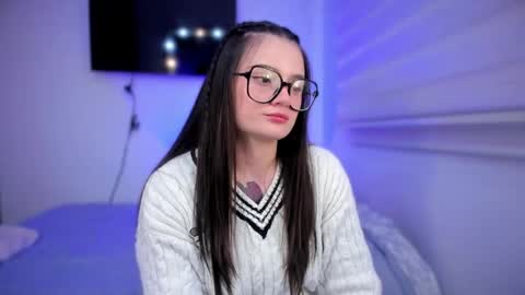Snapshot of ninavolkov chatting on 03-30-26, 10:44 ninavolkov online show from 03-30-26, 10:44