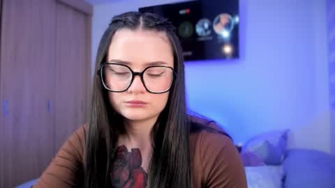 Snapshot of ninavolkov chatting on 04-06-26, 11:27 ninavolkov online show from 04-06-26, 11:27
