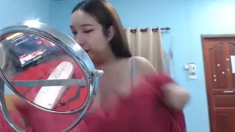 Snapshot of ninewladyboy chatting on 10-08-25, 01:25 ninew online show from 10-08-25, 01:25