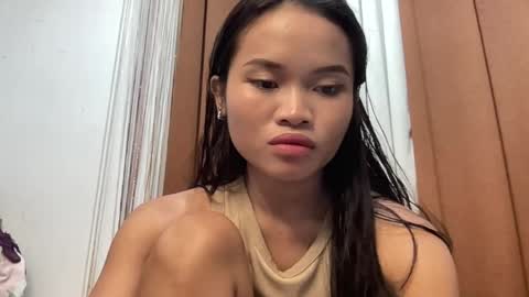 Snapshot of nini_luvskorn chatting on 05-17-26, 10:44 nini_luvskorn online show from 05-17-26, 10:44