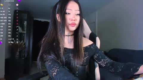 Snapshot of ninjahun chatting on 02-20-25, 08:14 Yumi  ig yumibaee online show from 02-20-25, 08:14