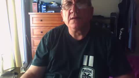 Snapshot of nionios67 chatting on 10-22-25, 02:17 Dennis online show from 10-22-25, 02:17
