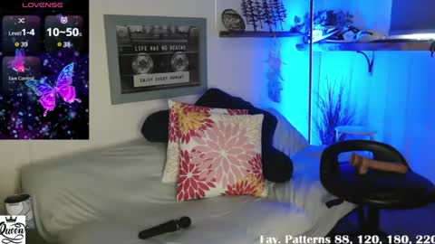 Ainsley              FANSLY-AINSLEYXOXO online show from 06-18-26, 11:42