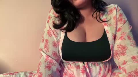 Snapshot of nira_ishq chatting on 06-13-26, 12:47 nira_ishq online show from 06-13-26, 12:47
