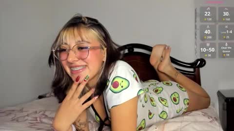 Snapshot of nirit3183 chatting on 12-02-25, 09:10 Daph J online show from 12-02-25, 09:10