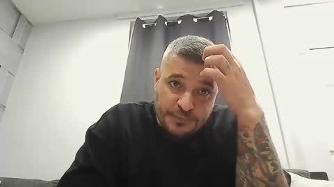 Snapshot of nita1985 chatting on 11-09-25, 12:03 AURA online show from 11-09-25, 12:03