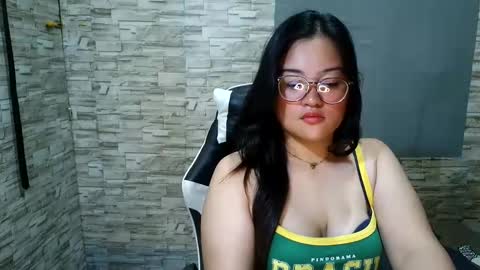 Snapshot of nitchiefucker chatting on 09-15-25, 02:50 Nadz online show from 09-15-25, 02:50