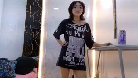 Snapshot of nix_siren chatting on 07-30-26, 12:26 online show from 07-30-26, 12:26