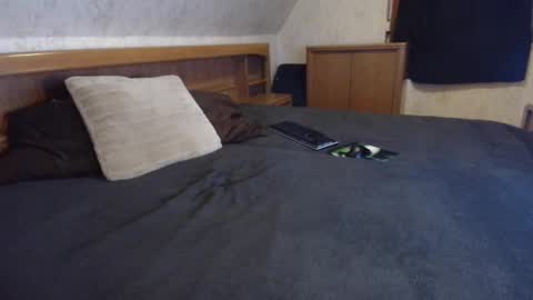 Snapshot of nixan85 chatting on 01-12-26, 06:07 nixan85 online show from 01-12-26, 06:07