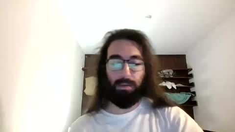 Snapshot of nizarsalloumpr chatting on 07-21-26, 01:08 Khuan online show from 07-21-26, 01:08