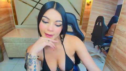 Snapshot of nkbaby_r chatting on 11-10-25, 01:21 nkbaby_r online show from 11-10-25, 01:21