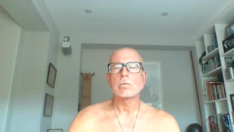 Snapshot of nmmm124347 chatting on 07-20-26, 10:39 nmmm124347 online show from 07-20-26, 10:39