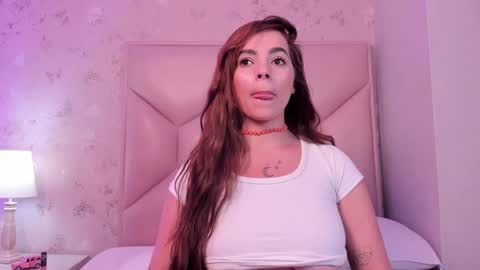   ambarsulliva  online show from 01-15-25, 05:47