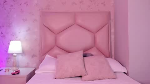   ambarsulliva  online show from 01-28-25, 11:49