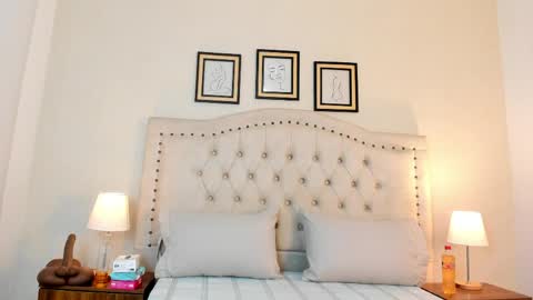 NATHALIA MORENO online show from 04-22-26, 12:18