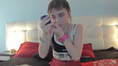 Sophy  online show from 02-23-25, 04:24