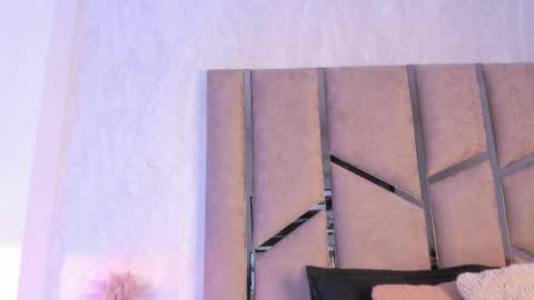 noa_perez_ online show from 04-24-26, 08:22