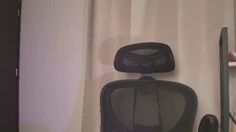 Noa  online show from 07-21-26, 12:18