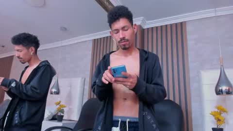 Snapshot of noaahtylor chatting on 06-11-26, 05:05 Noah online show from 06-11-26, 05:05