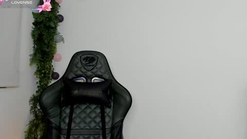 Noah  online show from 04-27-26, 03:26