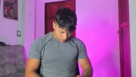 noah_223 online show from 04-17-26, 04:04