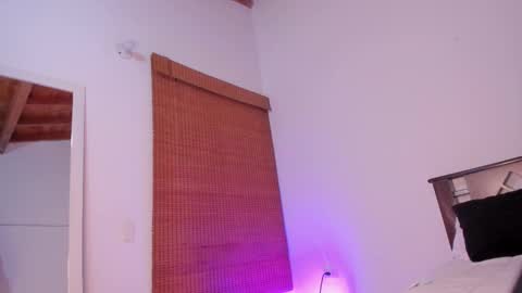 Snapshot of noah_beck42 chatting on 11-20-25, 03:39 Sara online show from 11-20-25, 03:39