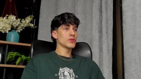 Snapshot of noah_brigth chatting on 02-16-25, 02:09 Noah Brigth online show from 02-16-25, 02:09