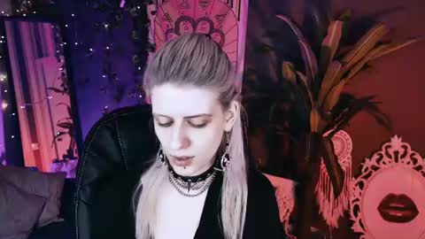 Snapshot of noah_elmer chatting on 06-17-26, 05:36 REAL name LiaDM are always open online show from 06-17-26, 05:36