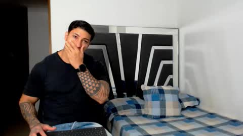 Noah Harris01 online show from 11-19-25, 11:16